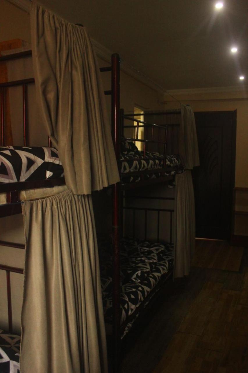 Everyday Cat Hostel Batumi Exterior photo